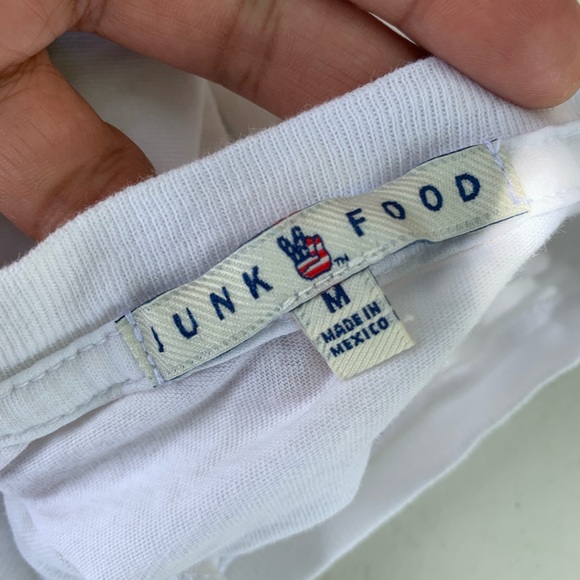 Retro Tom & Jerry graphic tee size Medium. - Picture 4 of 6